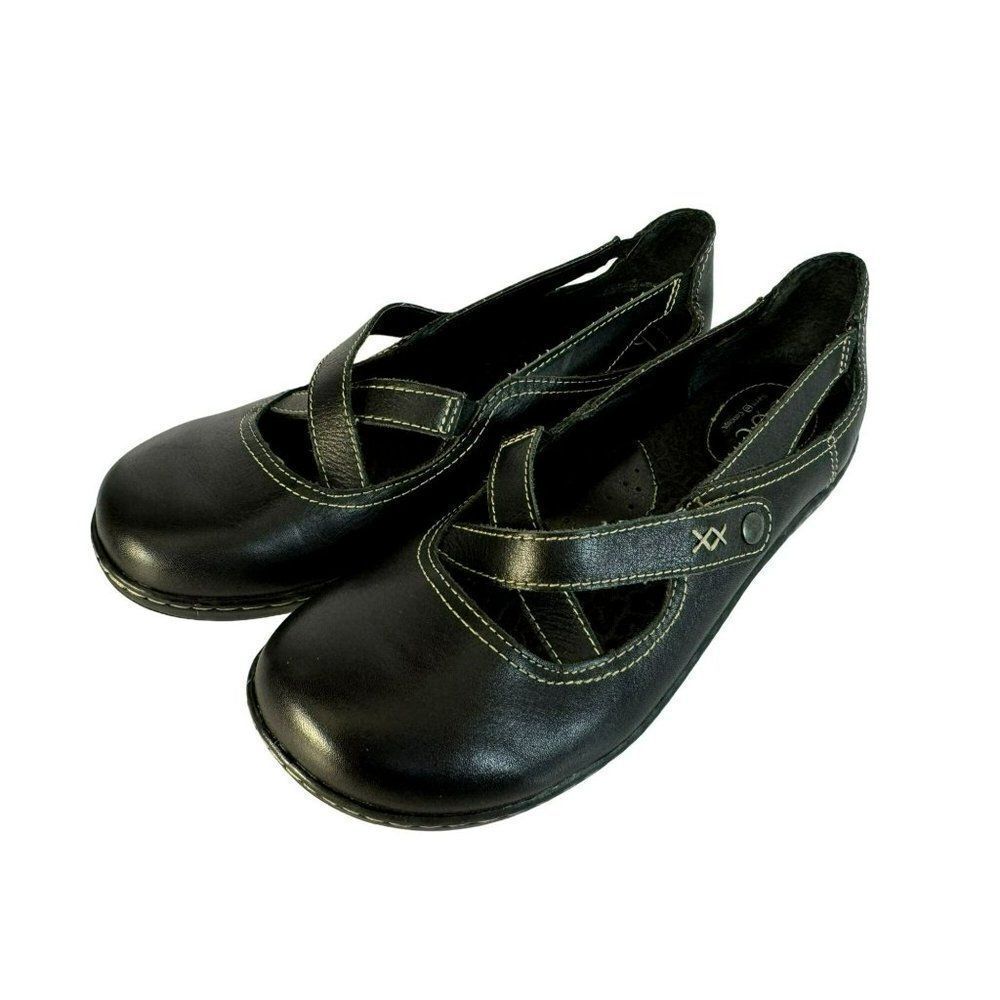 b.o.c. Born Concept 8M Black Leather Round Toe Cross-Over Front Slip-On Shoes